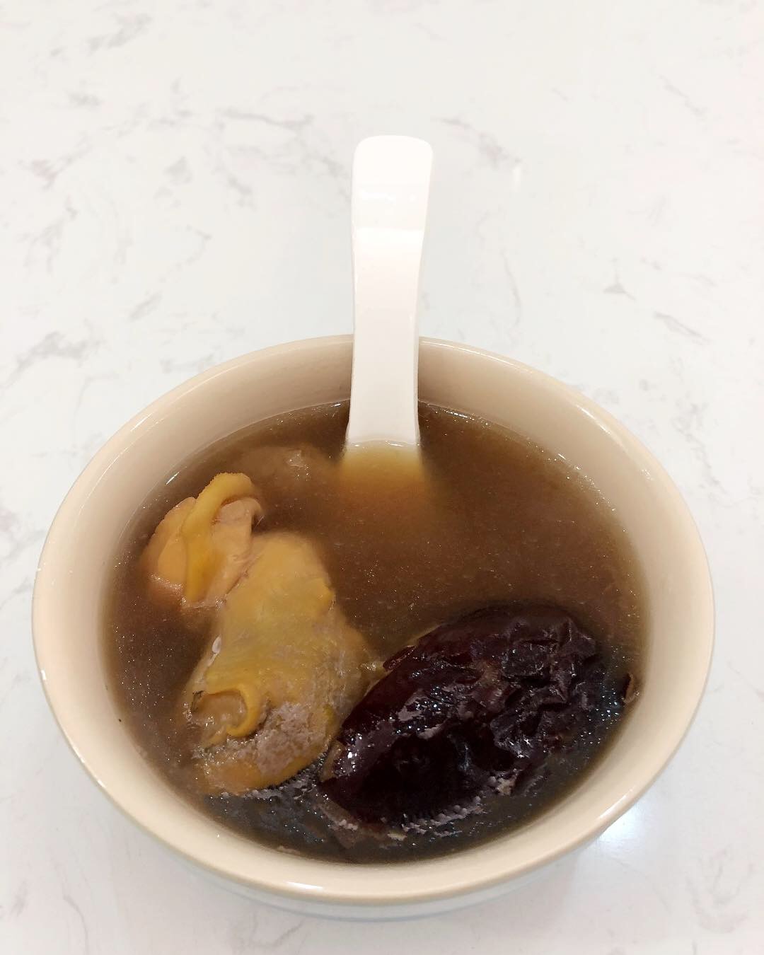 蓮節日月魚烏雞響螺湯