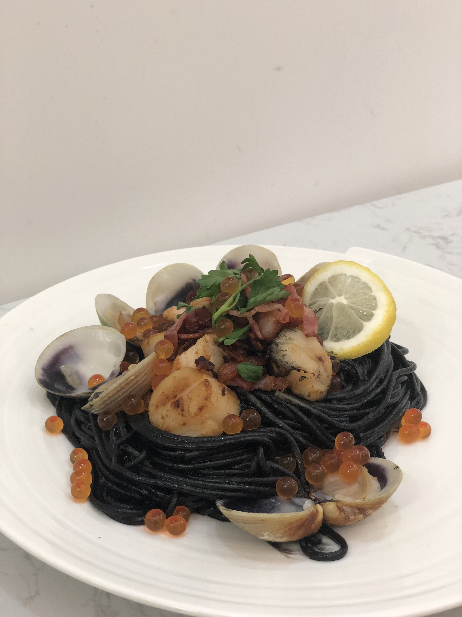 墨魚汁海鮮意粉