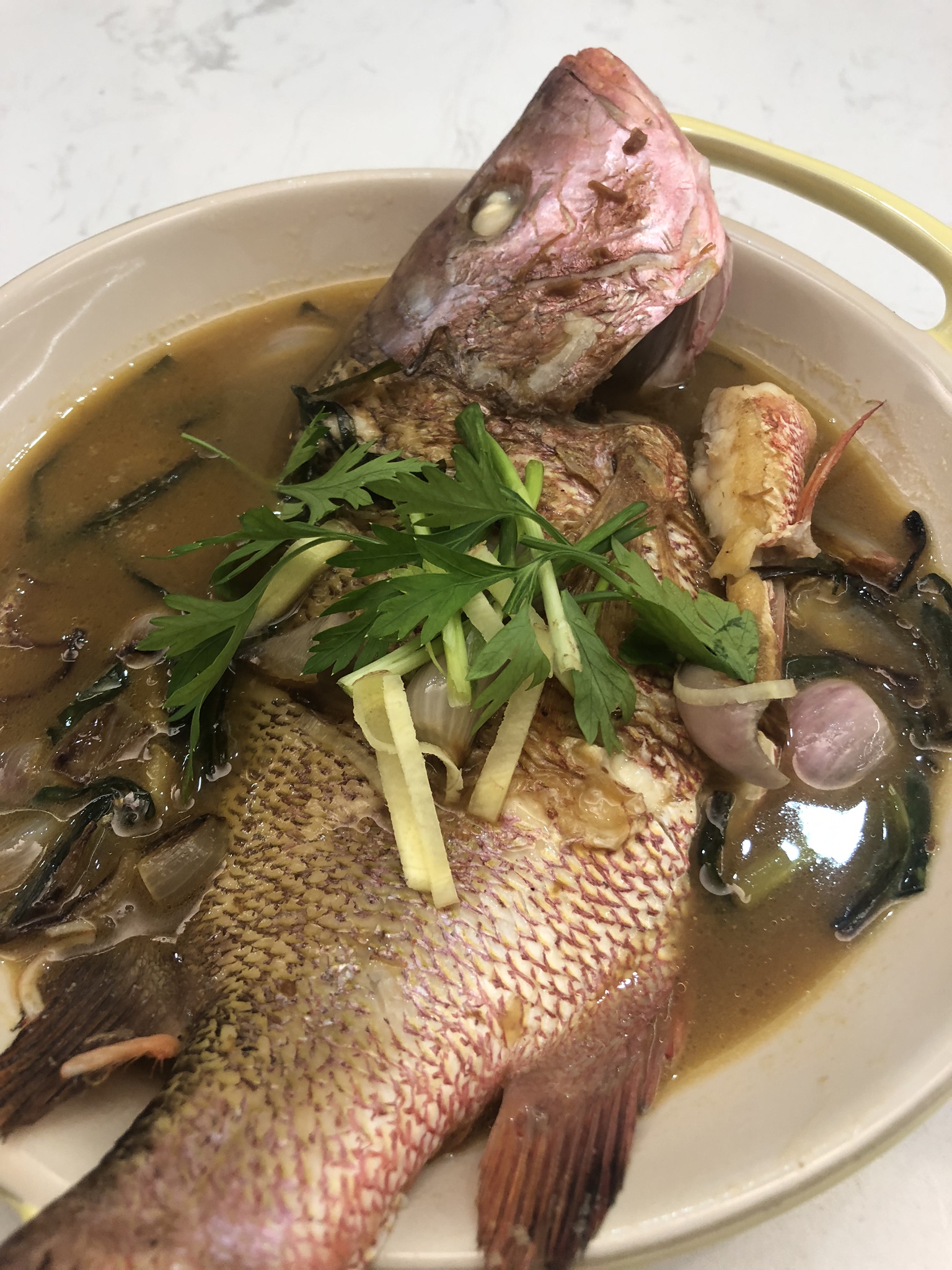 薑葱焗紅魚