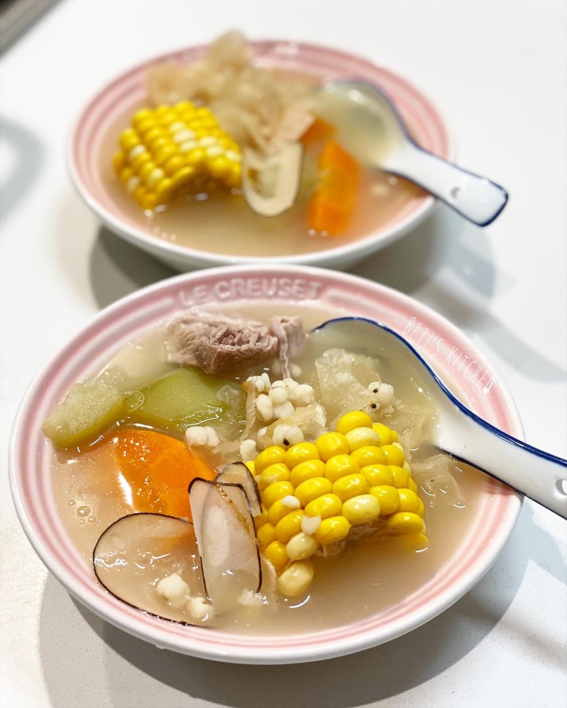 合掌瓜薏米雪耳海底椰湯