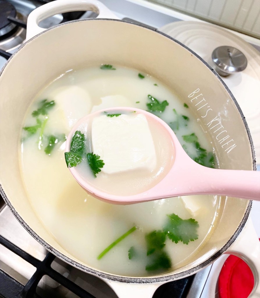 奶白魚湯豆腐