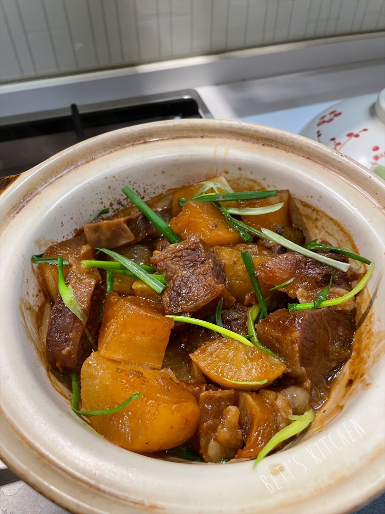 柱候牛腩蘿蔔煲