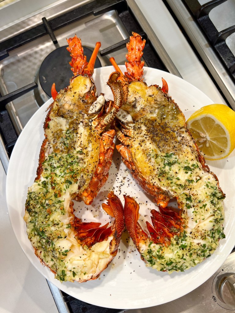 香草蒜蓉牛油焗龍蝦