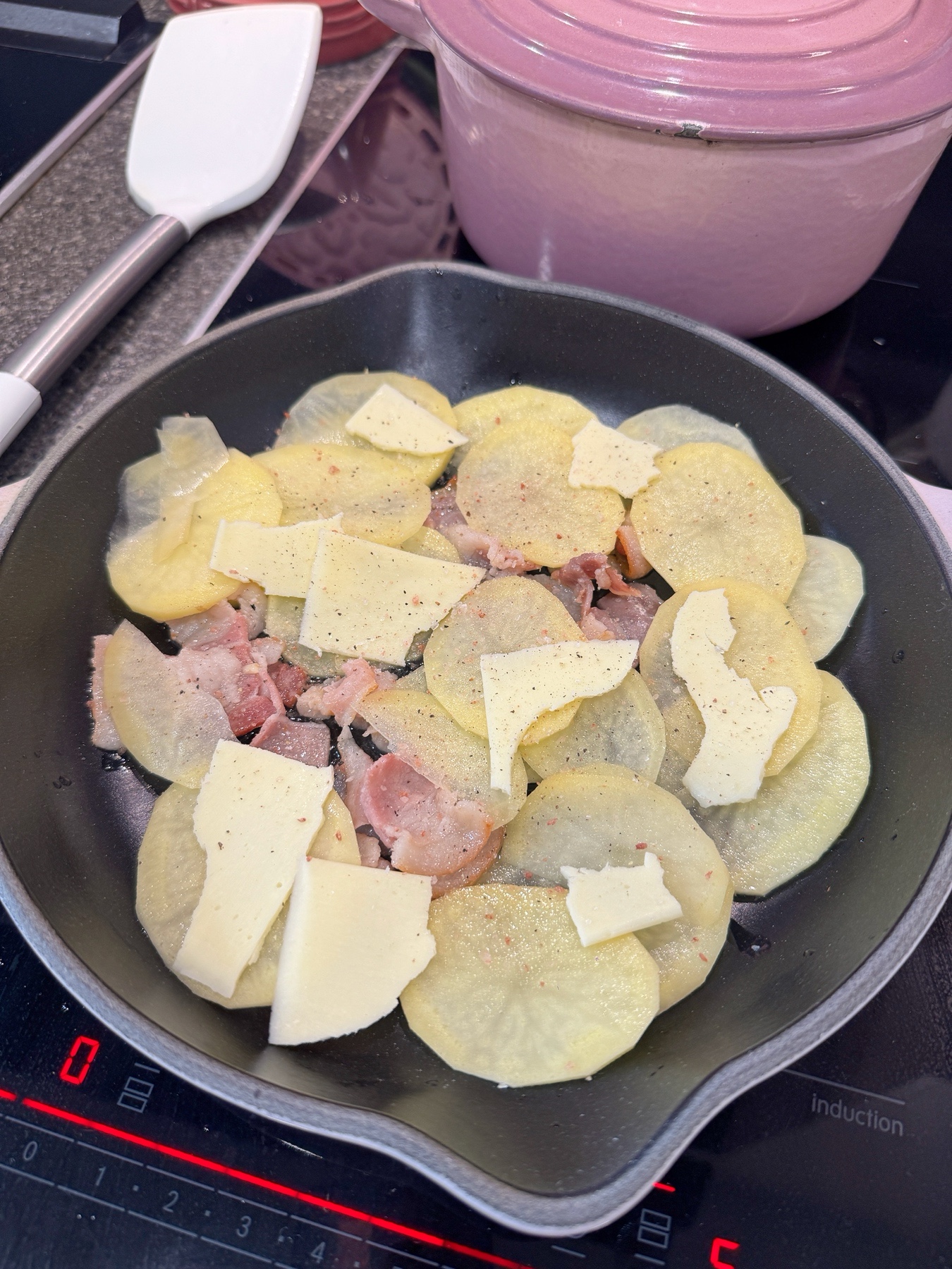 薯仔煙肉芝士焗蛋 西式食譜 – Beti's Kitchen 簡易食譜分享
